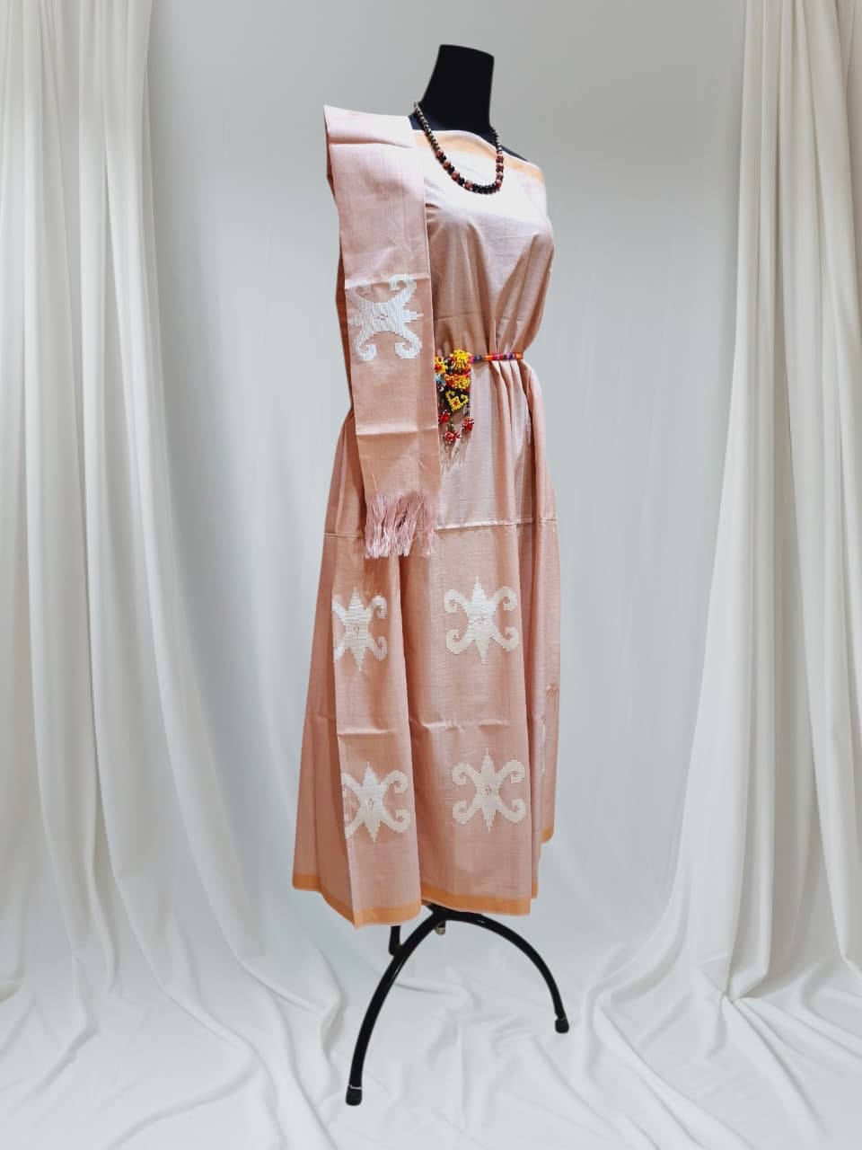 Sarung Motif Akar Ulin